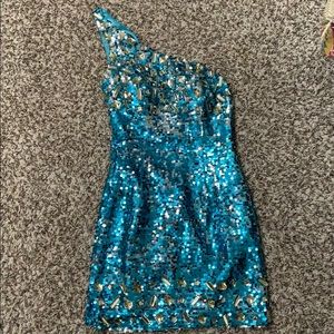 Sequined homecoming/wedding/party Dress